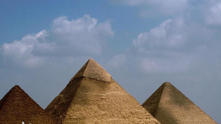 Die Pyramiden stammen aus der Zeit der Alten &Auml;gypter.