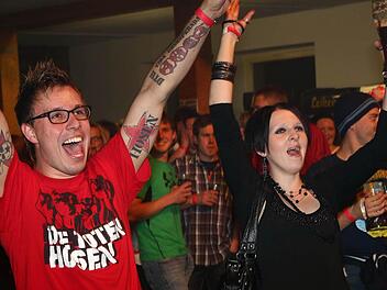 Die Fans der Toten Hosen und der Ärzte kamen auf ihre Kosten.  Fotos: Gagel