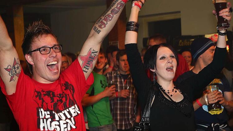 Die Fans der Toten Hosen und der Ärzte kamen auf ihre Kosten.  Fotos: Gagel