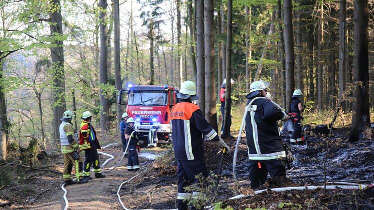 Im Frankenwald bei Geroldsgrün ist es am Ostersonntag zu einem größeren Waldbrand gekommen. Foto: News5/Fricke
