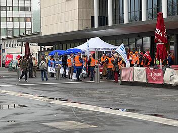 Würzburg: EVG-Streik legt Bahnverkehr lahm - auch einzelne Buslinien betroffen