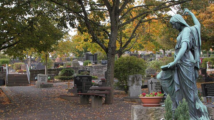Erst im vergangenen Jahr wurde der Friedhof für seinen parkähnlichen Charakter ausgezeichnet. Foto: Ulrike Müller