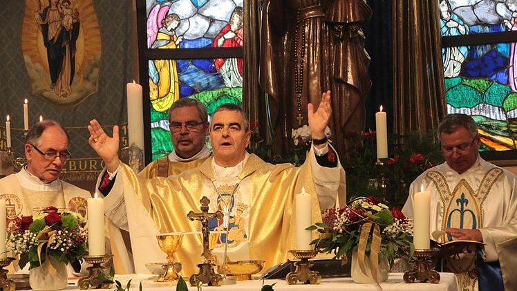 Festgottesdienst in der Begegnungsstätte Heroldsbach.  Josef Hofbauer