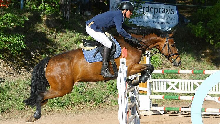 Vasil Ivanou gewann auf Cortes das M-Springen. Monika Limmer