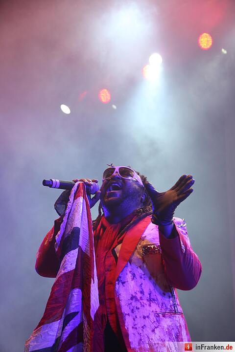 RIP15 - Skindred