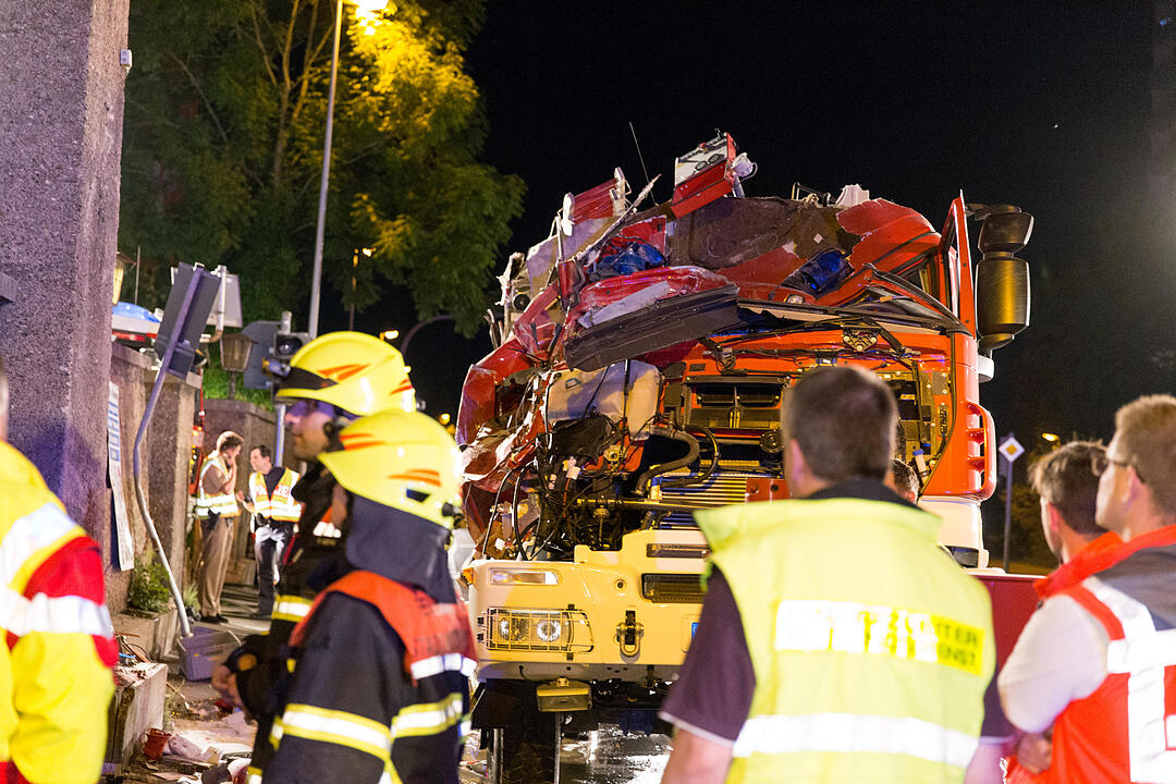 Unfall mit Feuerwehr-Auto in Coburg: Ein Toter