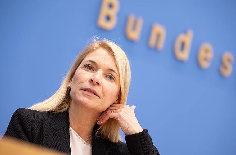 Bahn: 60 Prozent der Fernzüge sollen 2026 pünktlich sein