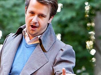 Heimspiel im Coburger Land. Markus Gruber ist in Großgarnstadt aufgewachsen, ist seit 2006 am Landestheater Detmold engagiert und gastiert in diesem Jahr erneut bei der "Coburger Sommeroperette". In Millöckers "Gasparone" singt er den Grafen Erminio. Fotos: Jochen Berger