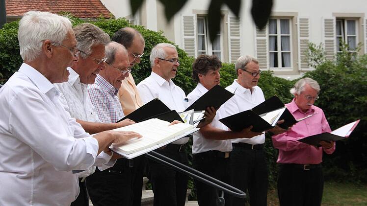 Open-Air der Chöre im Bad Bockleter Kurpark  Foto: Arnold Nöth