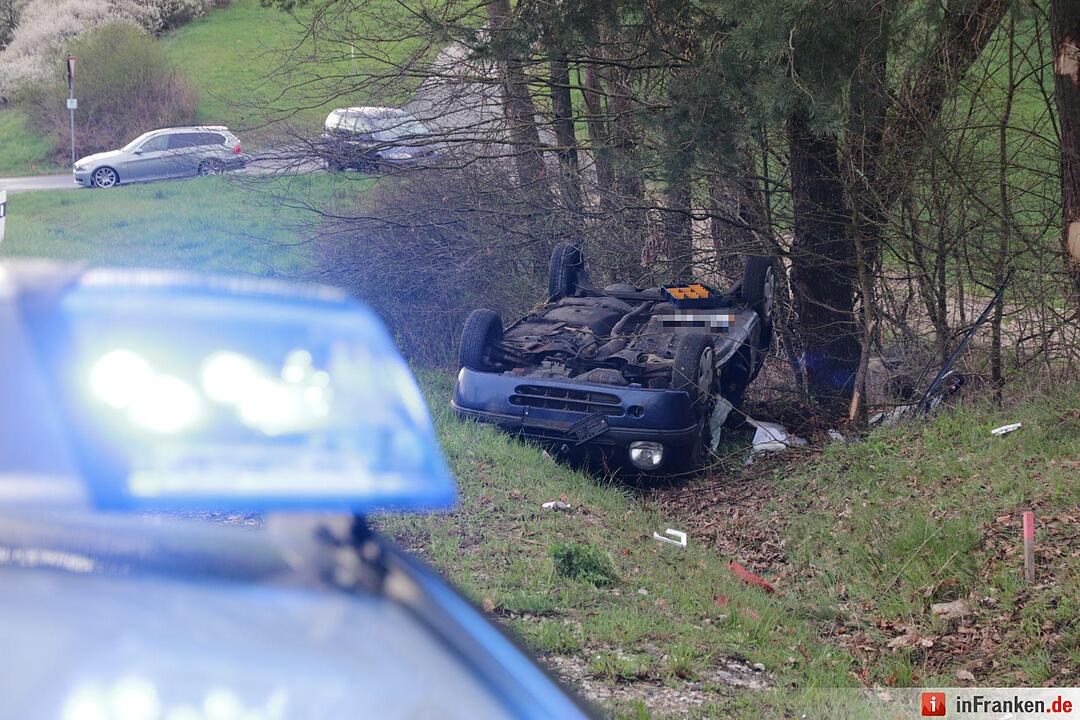 Auto überschlägt sich bei Appendorf