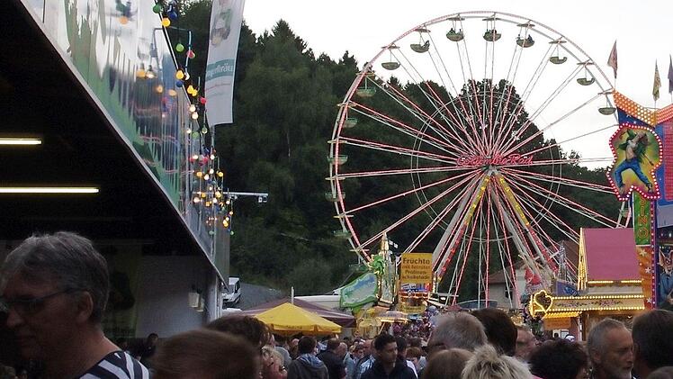 Am letzten Abend ging es auf dem Freischießen noch einmal richtig rund. Foto: Marco Meißner