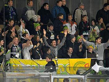 Die Fanatics - hier ein Teil von ihnen - sorgen bei Heim- und Auswärtsspielen für Stimmung im Stadion. Foto: Picturedreams