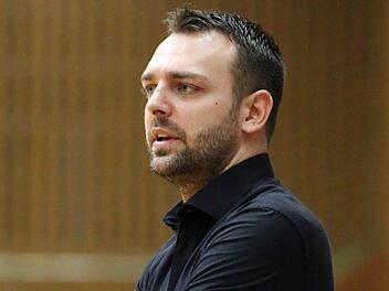 Ivan Pavic und die Brose Baskets gehen nach 16 gemeinsamen Jahren getrennte Wege. Er wurde als Spieler 2005 und 2007 deutscher Meister mit Bamberg und hat gemeinsam mit Steffen Hamann die frühe Generation von "Freak City" wesentlich mitgeprägt. sportpress