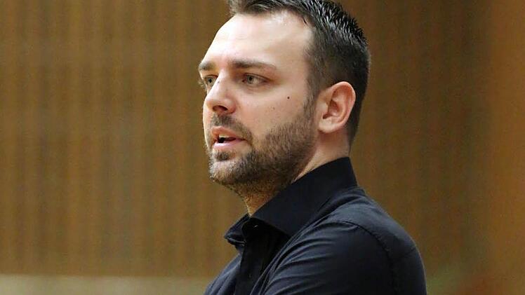 Ivan Pavic und die Brose Baskets gehen nach 16 gemeinsamen Jahren getrennte Wege. Er wurde als Spieler 2005 und 2007 deutscher Meister mit Bamberg und hat gemeinsam mit Steffen Hamann die frühe Generation von "Freak City" wesentlich mitgeprägt. sportpress