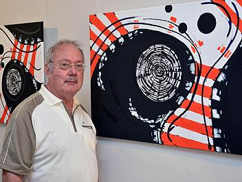 Stellt im Henneberg-Museum aus: Manfred Schiefer.   Foto: Björn Hein