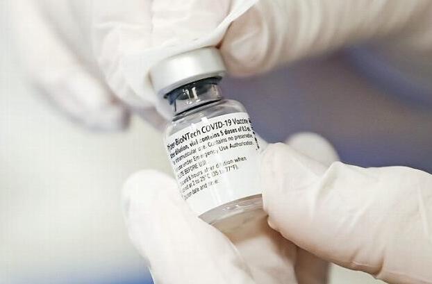 Koronarimpfung: von aktiven RNA-Komponenten bis zu Nebenwirkungen