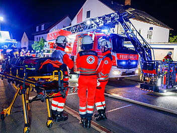 Mann stirbt bei Dachstuhlbrand im Kreis Erlangen-Höchstadt Mann stirbt bei Dachstuhlbrand im Kreis Erlangen-Höchstadt
