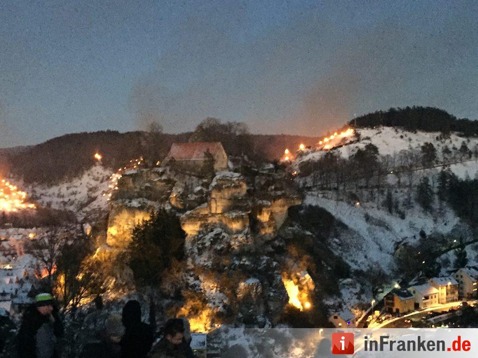 Beschluss der Ewigen Anbetung in Pottenstein - Lichterfest  in der Fränkischen Schweiz