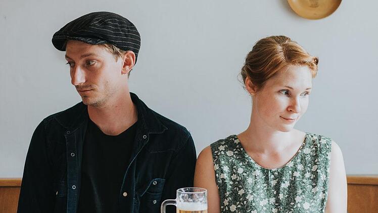 Felix Forsbach und Johanna Waldhoff spielen mit bei "Brauer sucht Frau".  Foto: Marian Lenhard