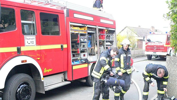 ... rücken die Feuerwehrleute wieder ab. Fotos: Feuerwehr Kulmbach
