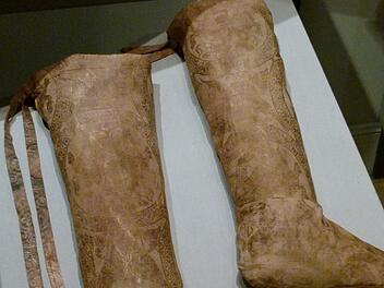 Auch die Pontifikalstrümpfe des "Bamberger Papstes" haben die Reise nach Mannheim angetreten.