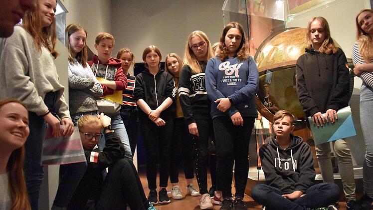 Gemeinsam besch&auml;ftigten sich Sch&uuml;ler des Arnold-Gymnasiums und ihre polnischen Tauschpartner mit dem Nationalsozialismus.  Foto: privat