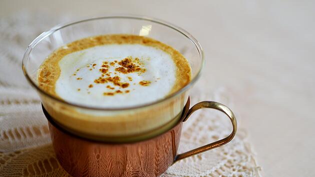 Goldene Milch ist der Erkältungskiller für Herbst und Winter mit Kurkuma