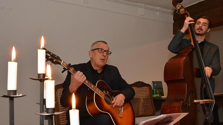 Dennis Dennehy (links) und Yannick Steinborn boten ein gelungenes und abwechslungsreiches Konzert. Foto: Björn Hein
