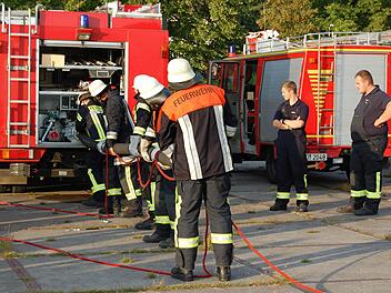 13 Fahrzeuge haben die Wehren des Marktes Oberthulba, und ein Teil davon hat bereits über 30 Jahre auf dem Buckel. Jetzt soll ein neuer Wasserwerfer angeschafft werden. Foto: Günther Straub