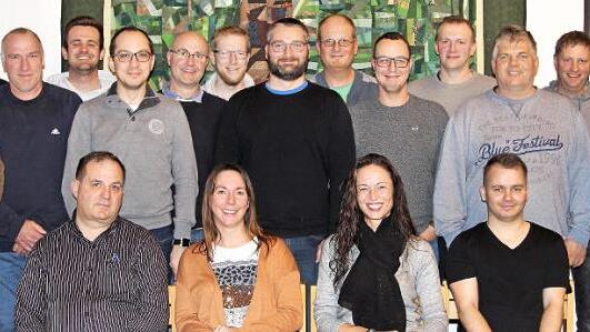 Die Liste wird angef&uuml;hrt von Friedrich Gro&szlig;kopf (rechts) und Alfred Winkler (Dritter von rechts). Foto: Seeger