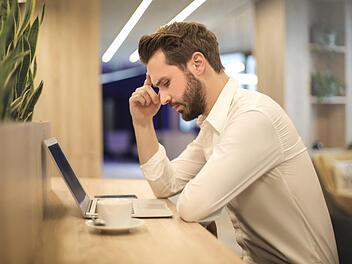 Bei WhatsApp, Facebook und Instagram kam es im November 2018, im März 2019 und im April 2019 zu weltweiten Störungen. Symbolbild: Bruce Mars/pexels.com