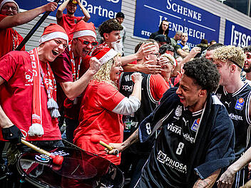 N&auml;chster Paukenschlag in der Fremde: Bamberg beschenkt Fans