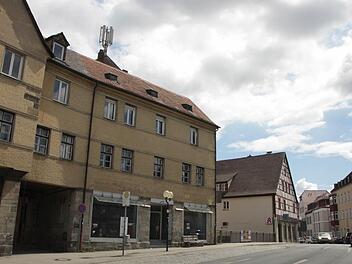 An der Ecke Paradeplatz/Klosterstraße stehen die Geschäfte leer.  Foto: Ekkehard Roepert