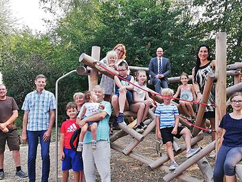 Das Klettergerüst ist eines der neuen Highlights auf dem Spielplatz in der Eichendorffstraße von Garitz. Sigismund von Dobschütz