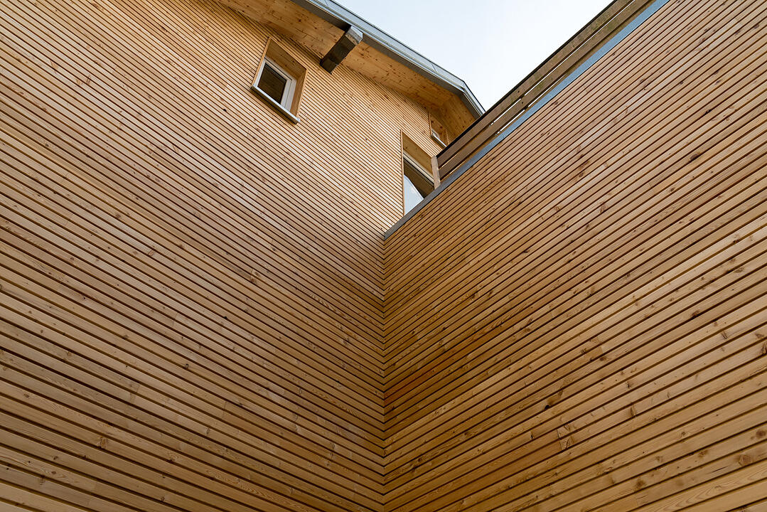 "Holzverwandler" Tim Fleischmann aus Zettlitz: Terrassen, Fenster und Fassaden
