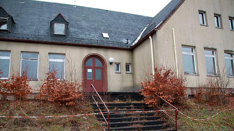Etwa 100 Gebäude auf dem Gelände der Rhön-Kaserne sind in schlechtem Zustand und sollen abgerissen werden. Foto: Julia Raab