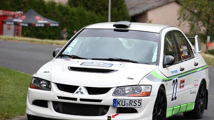 Der Himmelkroner Sebastian Reichel hatte Pech in WP3, kam, von der Strecke ab, beschädigte den Mitsubishi Lancer Evo erheblich und musste aufgeben.
