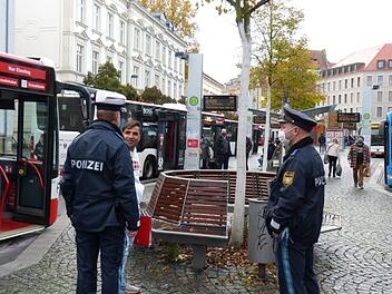 Die Polizei kontrollierte gestern in der Innenstadt, ob die Bamberger die Maskenpflicht einhalten. Die klare Antwort: Ja! Julian Megerle
