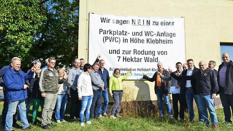 Zwei Gemeinden, ein gemeinsames Ziel. Weder die Klebheimer (Gemeinde Heßdorf) noch die Neuhauser Bürger (Gemeinde Adelsdorf) stehen den Planungen einer ortsnahen PWC-Anlage wohlgesinnt gegenüber.