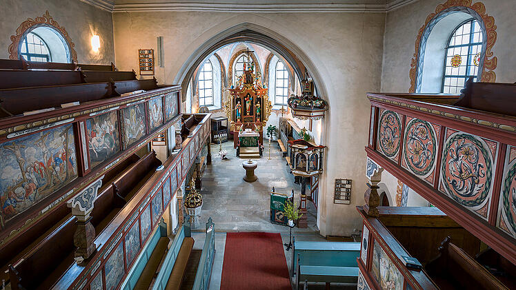 Asbest-Fund in Rugendorfer Kirche führt zu sofortiger Maßnahme - Pfarrerin äußert sich