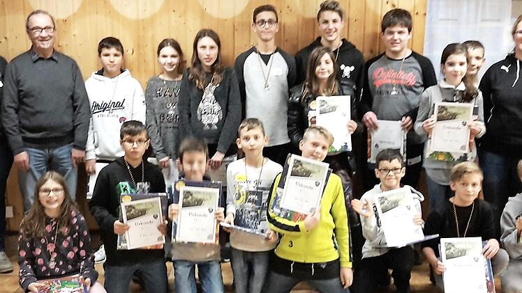 Der Neuenbürger Schützenverein hatte Jugendliche zum Schnuppertraining eingeladen. Foto: Richard Sänger