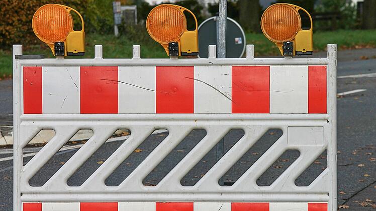 Erlangen-H&ouml;chstadt: ST2240 n&ouml;rdlich von Klebheim gesperrt