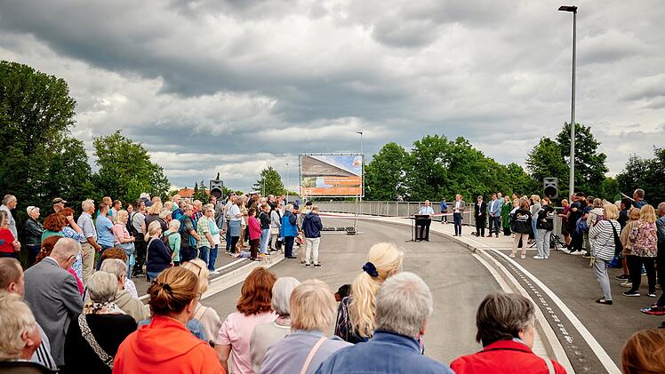 Eröffnungsfeier der neuen Buger Brücke - nach zwei Bahren Bauzeit
