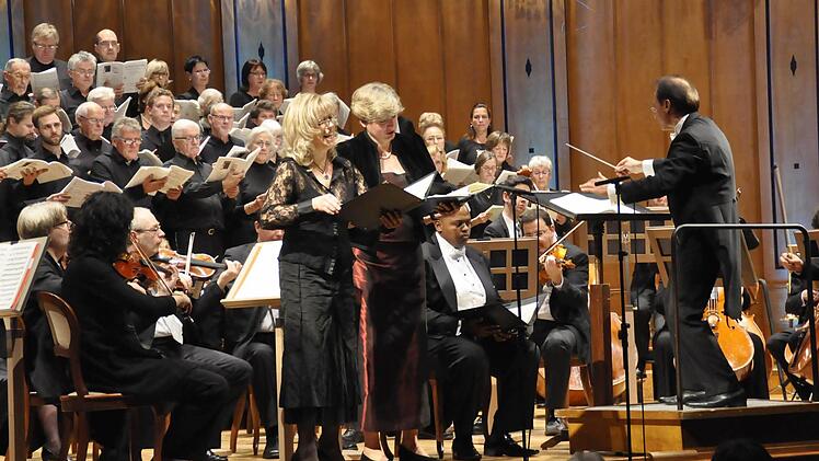 Konzert von Kantorei und Jugendchor sowie Meininger Hofkapelle mit Solisten im Regentenbau. Foto: Peter Klopf