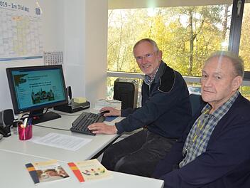 Friedrich Speth (links) und Hans Münck möchten eine Gruppe gründen, in der sich pflegende Angehörige austauschen können.  Foto: Bernhard Panzer