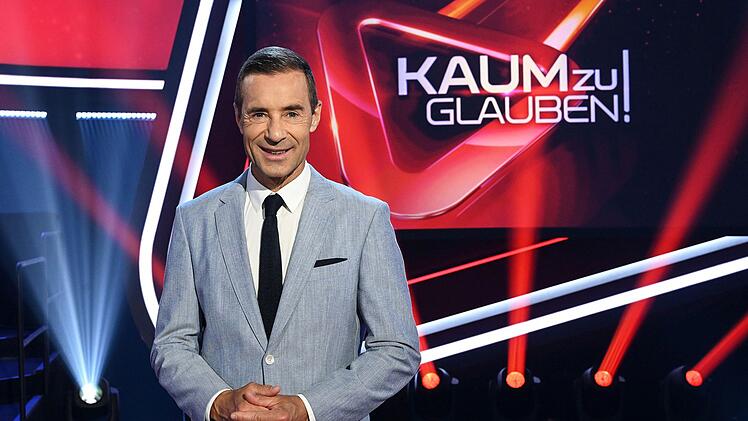 "Kaum zu glauben" wurde am 14. Juli 2014 erstmals im NDR ausgestrahlt. Moderator damals ... und auch heute: Kai Pflaume.