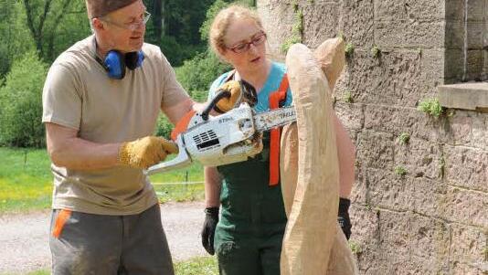Vhs-Kurs Holzbildhauen in der Oberen Saline in Bad Kissingen