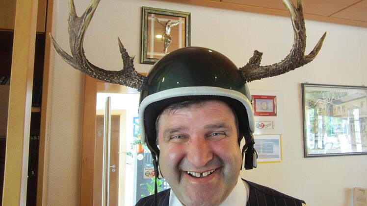 Der passende Helm zur Jäger-Vespa