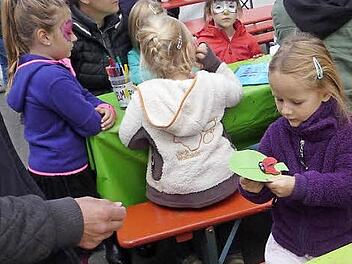 F&uuml;r die Hutschdorfer Kinder kam das Spielmobil. Fotos: Martina Gr&ouml;&szlig;l-Dippold