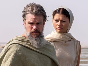 Odysseus (Matt Damon) wird von G&ouml;ttin Athene (Zendaya) heimgesucht.
